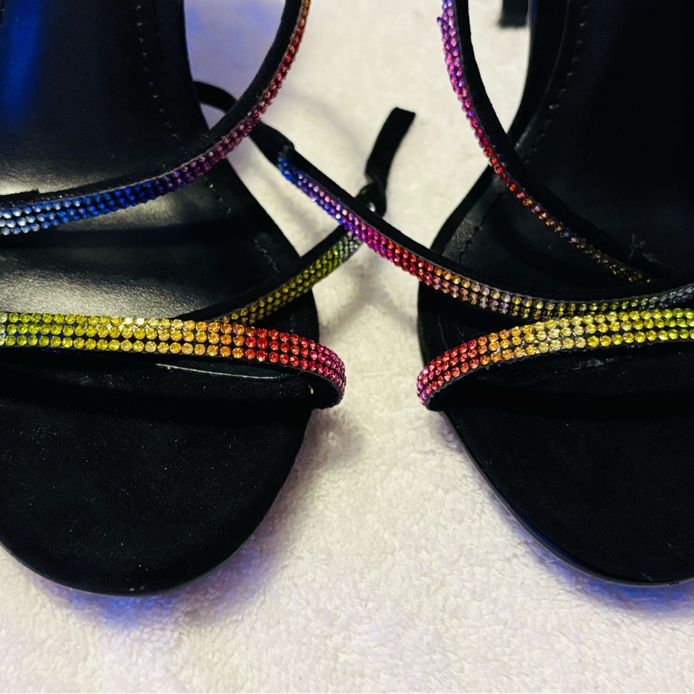 BRAND NEW Sparkly Heels By STEVE MADDEN - Size 8M - Heel Height 4 Inches - box 7 - Picture 2 of 8